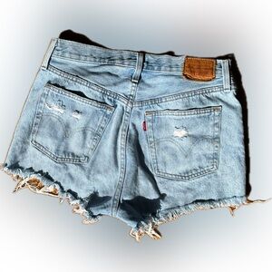 Levi's 501 size W28 Light Blue Distressed Jean Shorts Button up (7/8) US